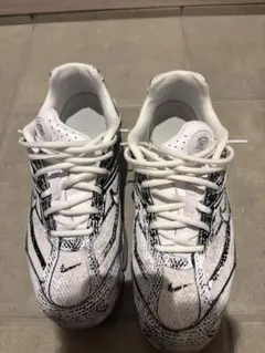 ナイキ ショックス