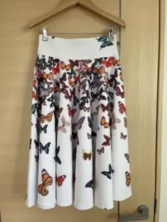 ゴデスタイル 蝶柄ミディスカート