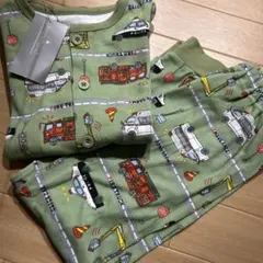 新品未使用タグ付き　消防車・パトカー柄パジャマ 130サイズ　働く車