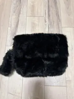 ファー クラッチバック