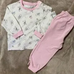 ユニクロ　パジャマ　ピーターラビット　ピンク