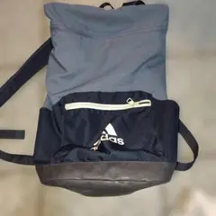 adidas 　グレー ネイビー リュック