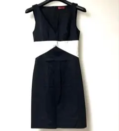 HUGO BOSS ヒューゴボス ノースリーブワンピース ブラック ホワイトのサムネイル