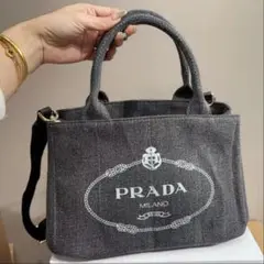 PRADA グレー ハンドバッグ