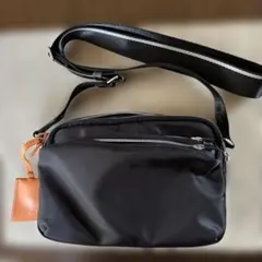 IS/ITノベルティ付きフロント ミニショルダーバッグ