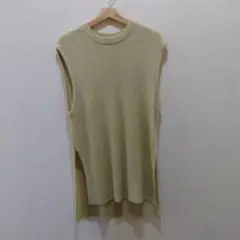 今年の初夏に購入しましたが、私には小さすぎるので出品します。未使用に近いです✨のサムネイル