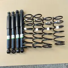 ジムニーノマド　新車外し純正 サスペンション　 ショック スプリング 一式のサムネイル