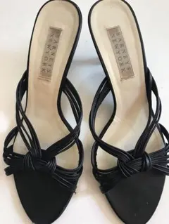 1143△ 日本製 BARNEYS NEWYORK レディースサンダル37.5のサムネイル