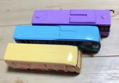 アンパンマンバス アンパンマン ミュージアム ようちえんバス 黄色 青 紫 車