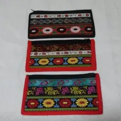 お花の刺繍の小物入れ　３点set