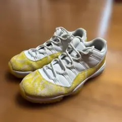 air jordan 11 low ジョーダン 11 ロー ヘビ柄 イエローのサムネイル