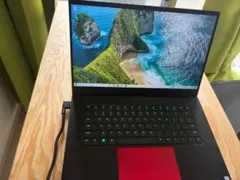 埼玉さんに Razer Blade 15のサムネイル