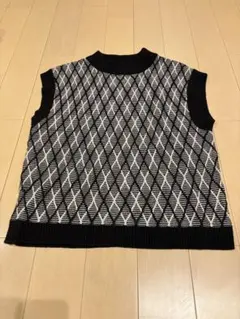 INGNI 黒白ダイヤモンド模様ニットベスト M