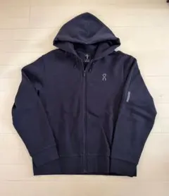 on オン Focus Tech Zip Hoodie【Mサイズ】