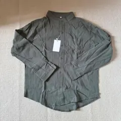 新品・未使用 スタンドカラーシャツ 濃い緑 Mサイズ シャツ シンプル 無地