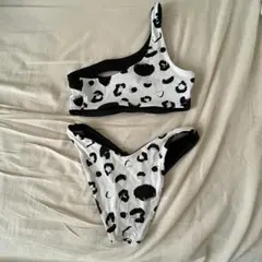 日本未上陸　cotton on レオパード　オフショルダー　ビキニ　セットアップ
