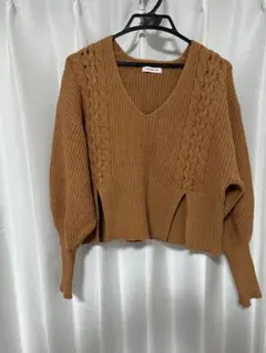 オレンジニット