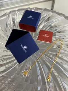 スワロフスキー・四葉のクローバー・ネックレス・ペンダント