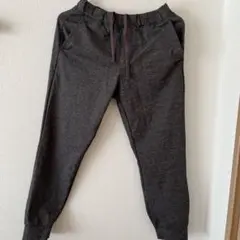 ユニクロ　アクティブ　ジョガーパンツ　160サイズ