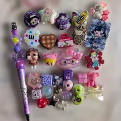 カスタムボールペン1本、各種ビーズ30個セット