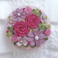 ＊リボン刺繍＊くるみボタン＊刺繍ブローチ＊秋の上品ローズ