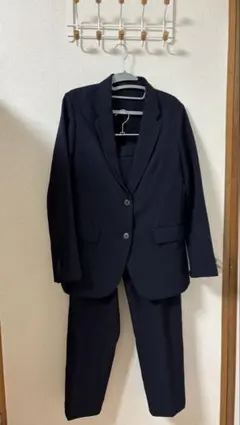 ネイビー ビジネススーツ パンツスーツ上下 ユニクロ
