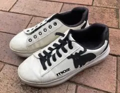 ホワイト スニーカー