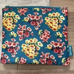 PAUL & JOE 花柄ポーチ