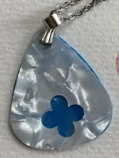 ギターピックネックレス　花、四葉、クロス型　型抜き