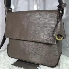 Item thumbnail for item 8d38d8b5-6650-4134-a51c-da5a7316b157