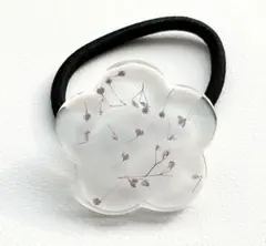 ヘアゴム　かすみ草蕾　ホワイト　レジン製　ハンドメイド　お花　1個