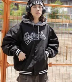 新品同様 wego スタジャン フーディ M