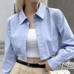 DAZY ボタンフロントクロップシャツ 無地、長袖トップス　ブルー