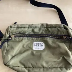 FREDRIK PACKERS ショルダーバッグ