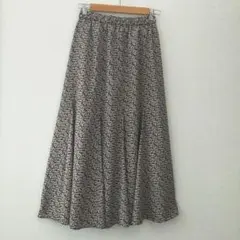 【美品】AuieF アウィーフ 花柄ロングスカート フレア 38 M 総ゴムのサムネイル