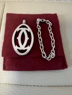 Cartier ロゴシルバーのチャームのサムネイル