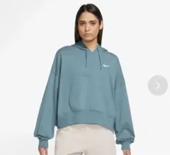 NIKE パーカー ブルー ショート丈