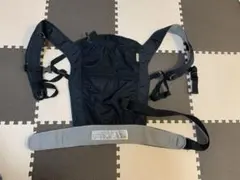 【美品】モンベル ポケッタブル ベビーキャリア抱っこ紐・おんぶ紐 Blackのサムネイル