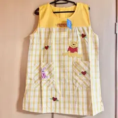 【セール中！】【新品タグ付き】くまのプーさん 保育エプロン