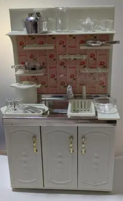 リカちゃんキッチン　白い白い家具 リカちゃん 白い家具 ファミリーキッチン リカちゃんの白い白い