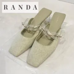 【新品・未使用保護シート付】RANDA クリアチェーンベルトミュールパンプスのサムネイル
