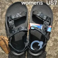 フリーウォータースCLOUD9SPORT☆ブラックタイダイWOMENS  US7のサムネイル