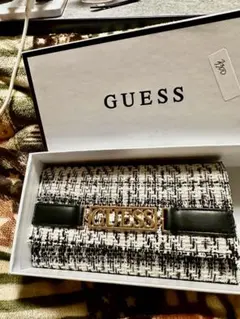 Guess trifold long walletのサムネイル