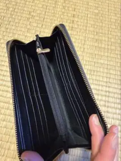 VOLCOMラウンドファスナー長財布