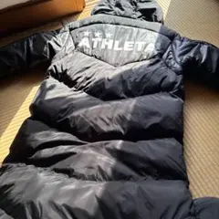 ATHLETA フード付き ブラックダウンコート