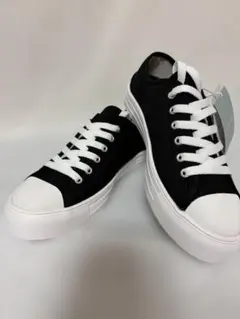 【23.5㎝】ブラックキャンバススニーカー