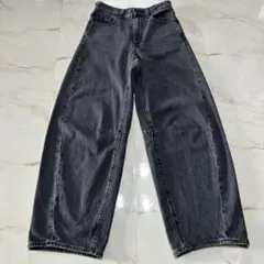 GU バレルレッグジーンズ　S