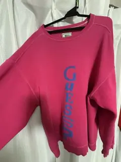 GUESS ピンク トレーナー