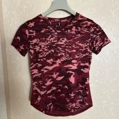 アンダーアーマー　レディースTシャツ　迷彩柄のサムネイル