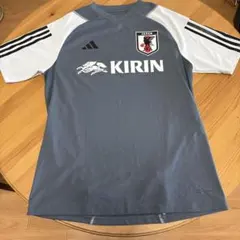 美品 adidas サッカー日本代表 半袖 トレーニングシャツ グレー L